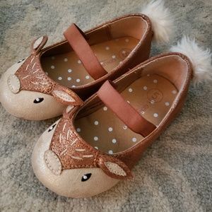 Toddler size 5 deer shoes